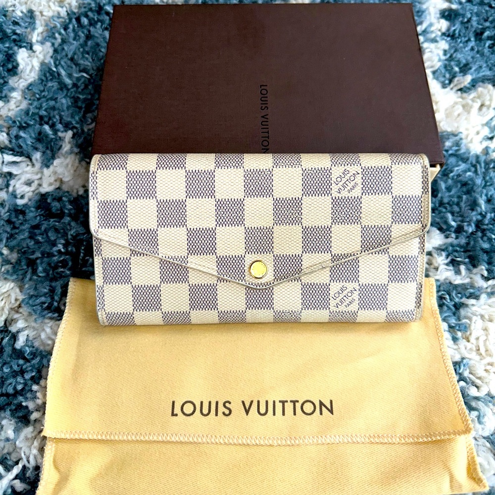 Louis Vuitton Sarah Wallet